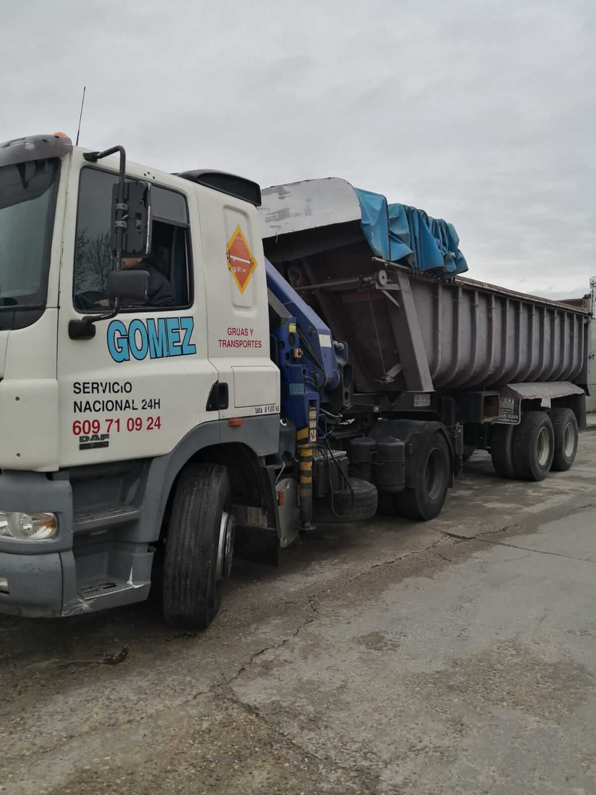 Transporte semirremolque piscinas grandes