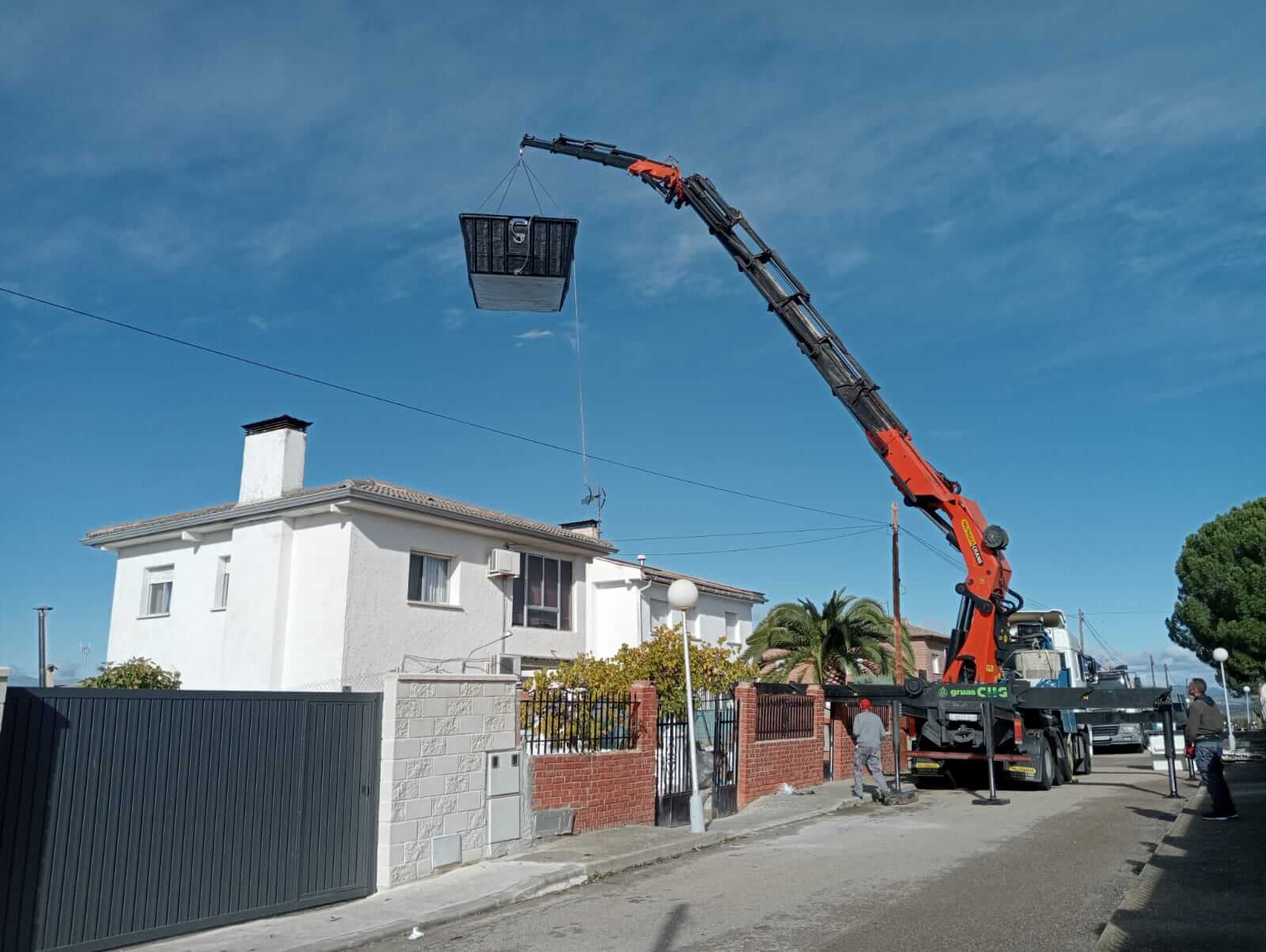 Transporte semirremolque piscinas grandes